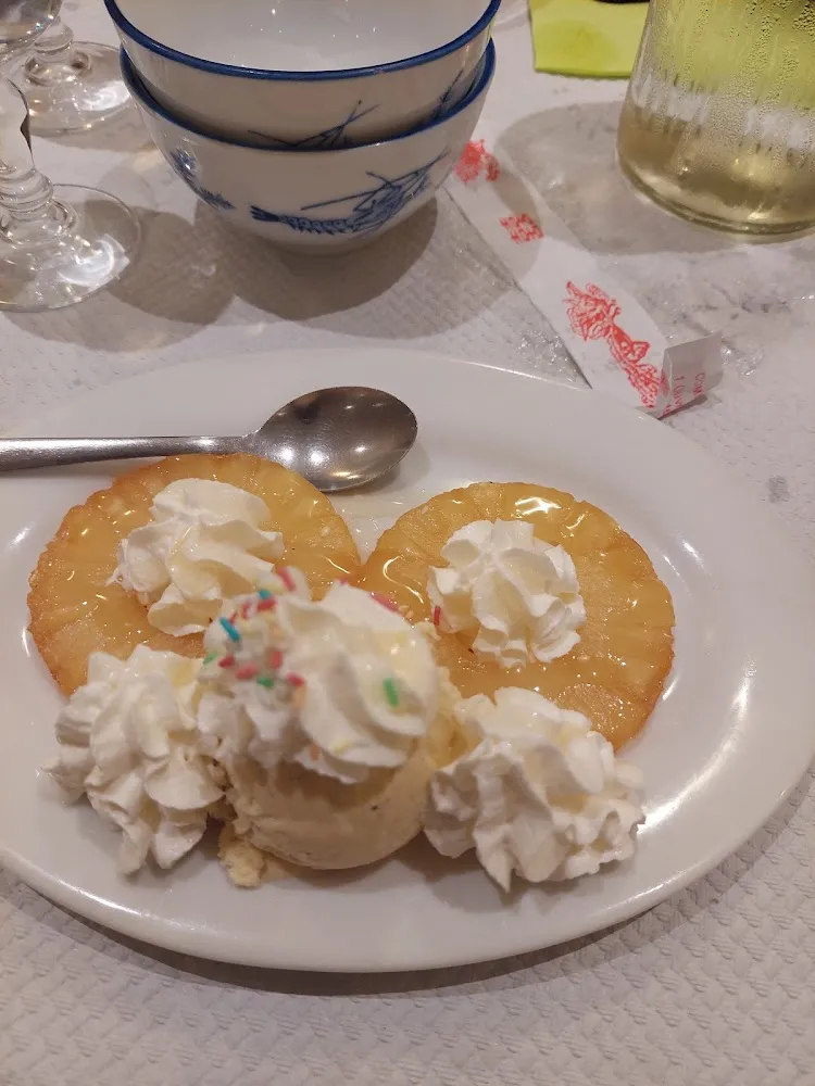 Ananas Grillé Et Boule de Glace